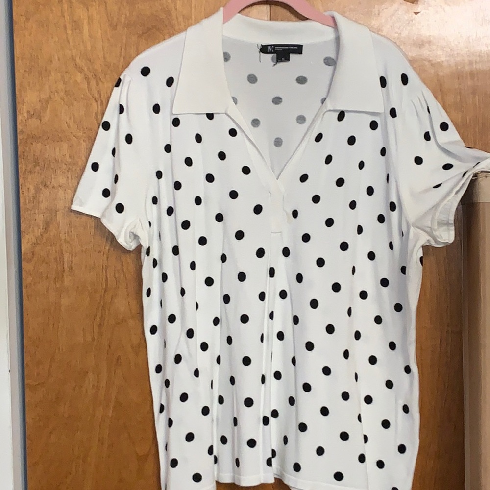 INC International Concepts v-neck collared polka dot top, size 1X